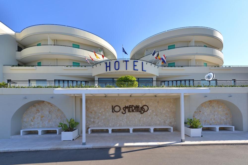 Hotel Lo Smeraldo تْشيستيرنِنو المظهر الخارجي الصورة